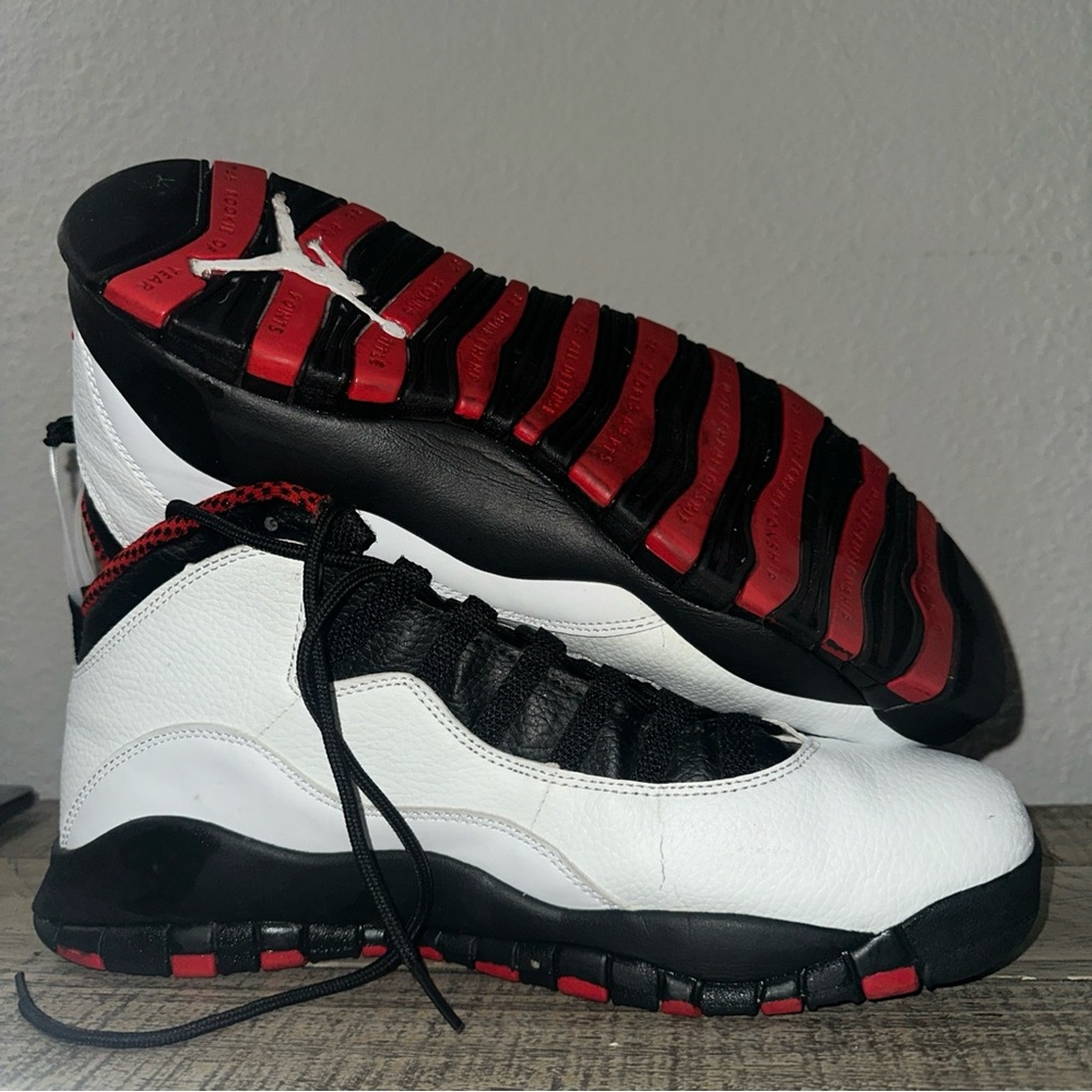 Air Jordan Retro High-Top Sneakers Chicago Bulls sz 12